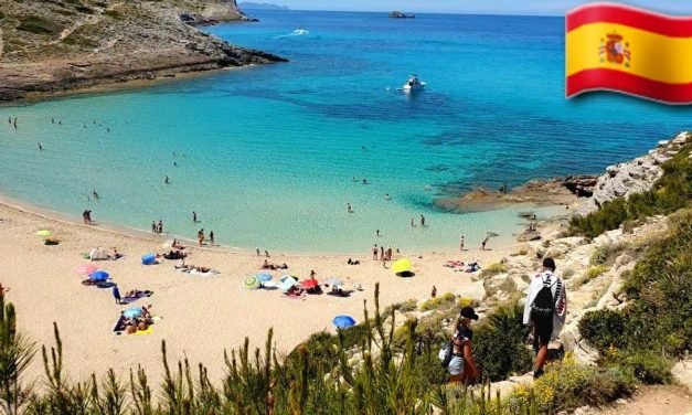 Descubre la belleza natural de Cala Torta: Guía completa para disfrutar de esta playa paradisíaca