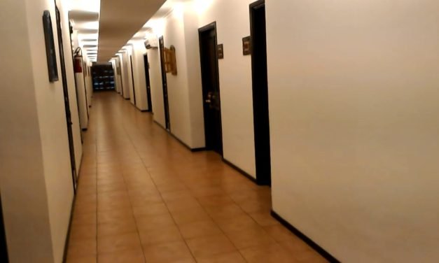 Descubre la Experiencia Inolvidable en el Hotel Timor: Comodidad y Lujo en un Entorno Paradisíaco