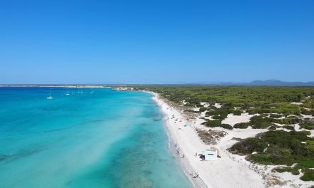 Descubre la Belleza de la Playa Estrenc: Guía Completa para Disfrutar del Paraíso